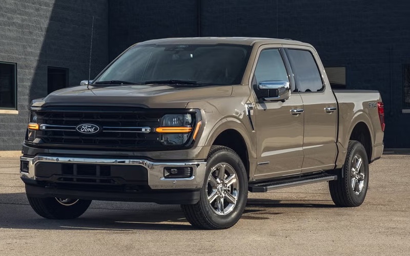 2025 Ford F-150 XLT SuperCrew